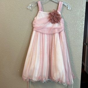 Kids Dream dress, size 9/10. Worn once for a wedding as the flower girl